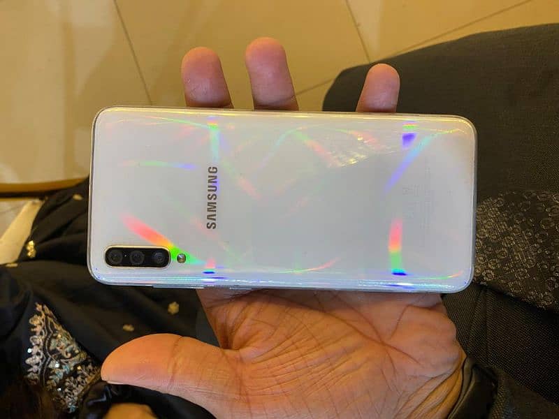 Samsung A70 for sale 0