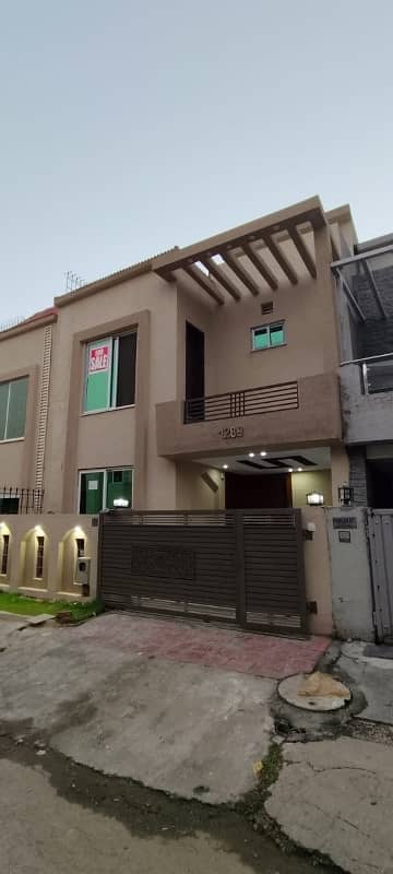 Bahria Town Phase 8, 5 Marla Brand New House Available, Ali Block, 4 Beds With Attached Baths Bath Tub Installed It'S Designer House On Investor Rate 1