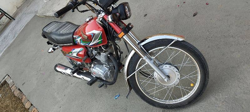 Honda CG 125 . . . . 3