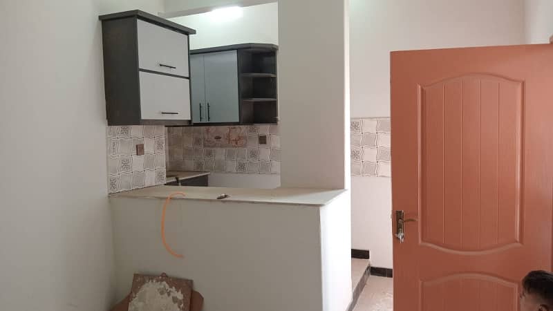 Prime Location 980 Square Feet Flat In Model Colony - Malir Is Available For Sale 5