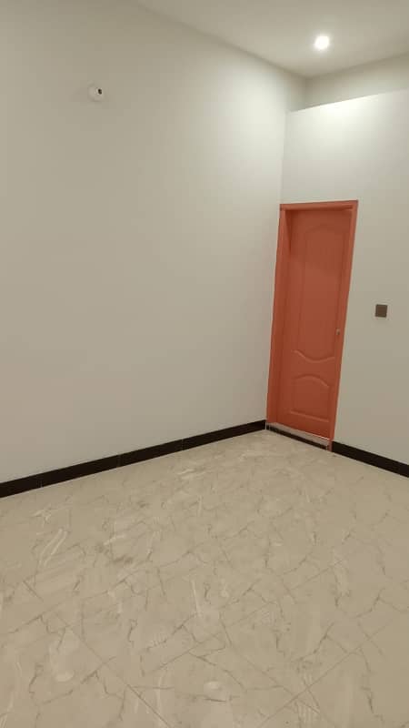 Prime Location 980 Square Feet Flat In Model Colony - Malir Is Available For Sale 8