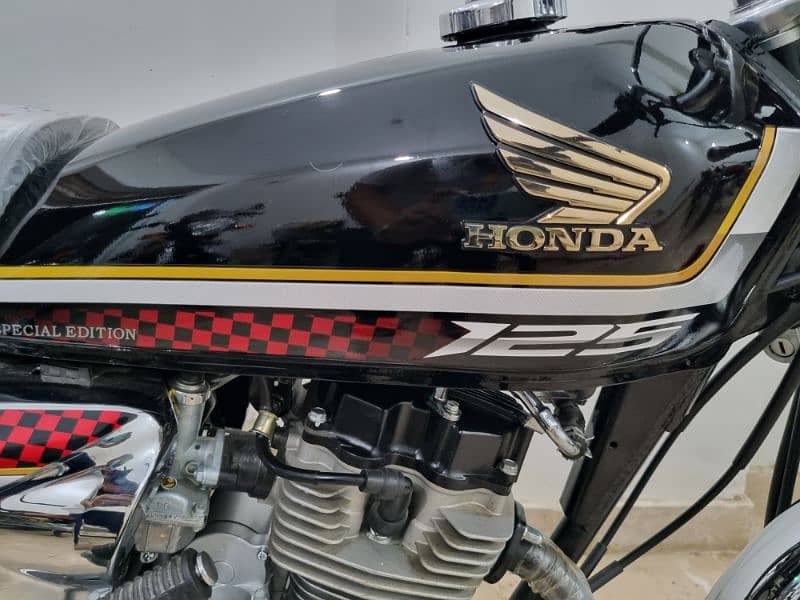 Honda CG-125 Special Edition 2025 Zero Meter 5