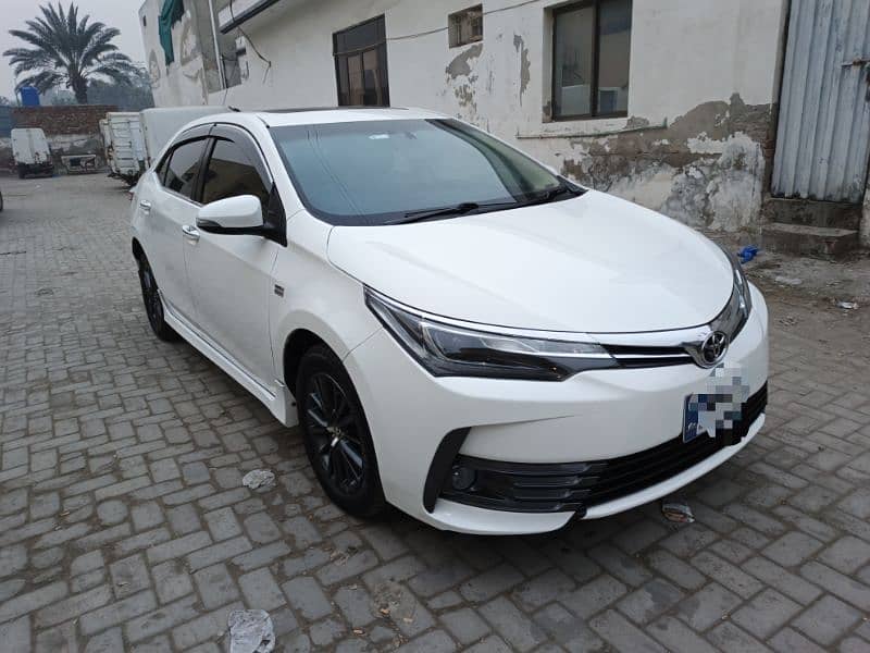 Toyota Altis Grande 2017 0