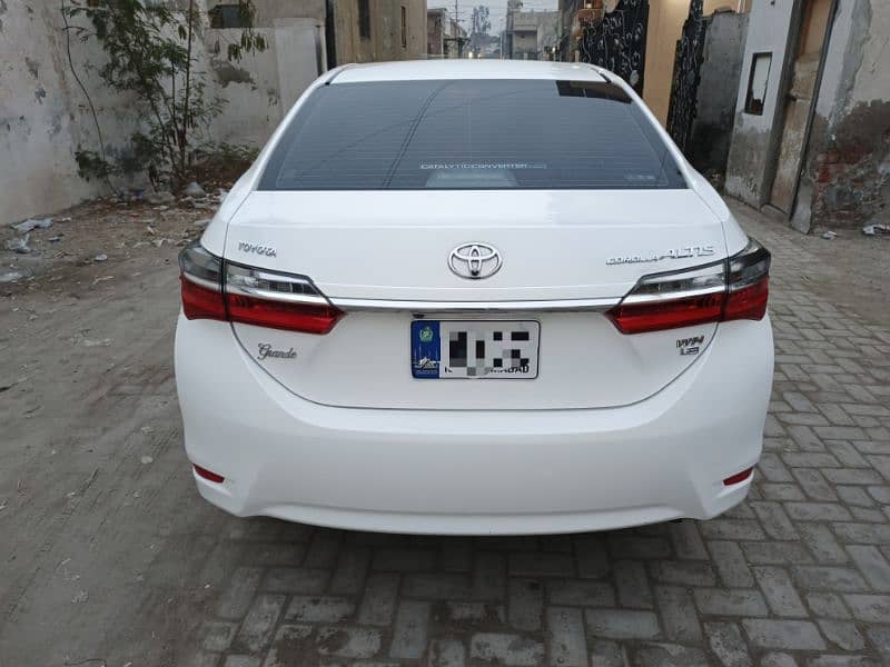 Toyota Altis Grande 2017 1