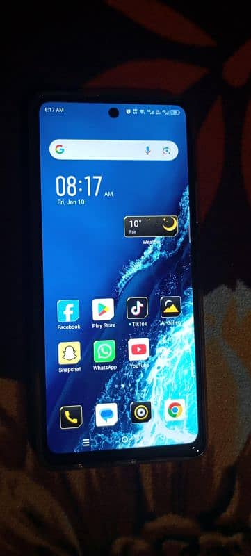 infinix hot 40.10 by 10 conditions. only one month use 0