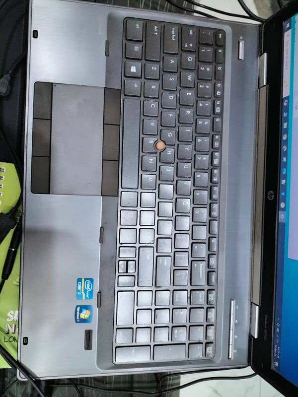 HP EliteBook 8570w Gaming Laptop 4