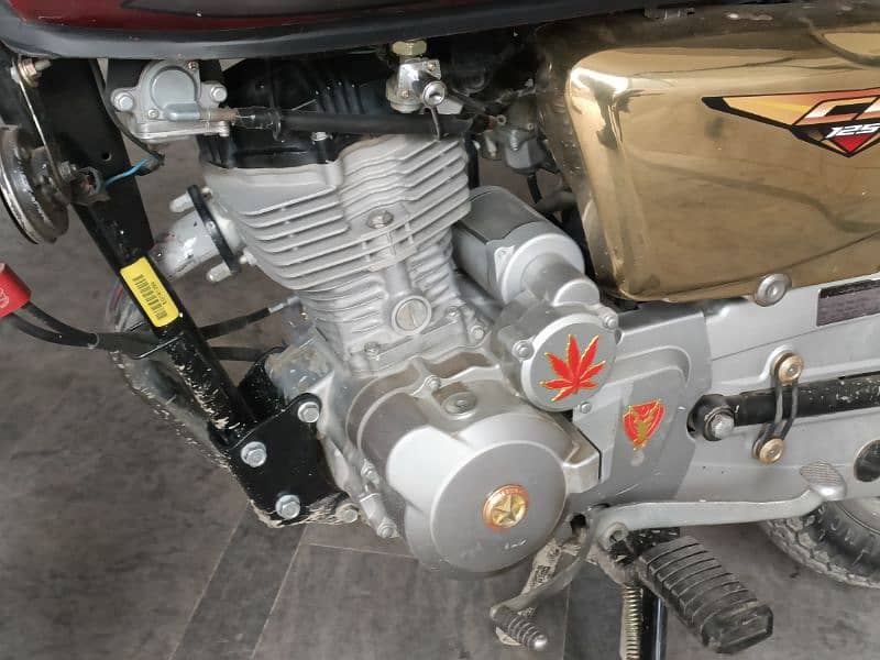 Honda 125 self start for sale in good condition 7