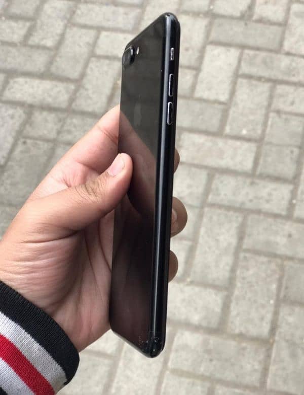 iPhone 7 plus 128gb PTA APPROVED 3