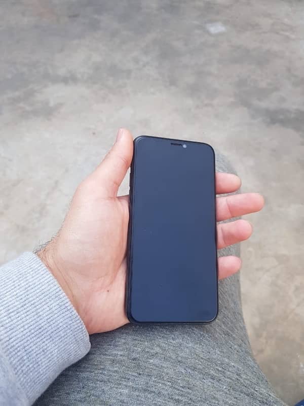 iPhone 11 Pro 256 GB PTA Approved 4