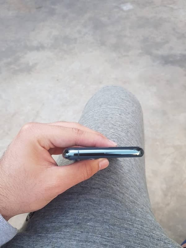 iPhone 11 Pro 256 GB PTA Approved 5