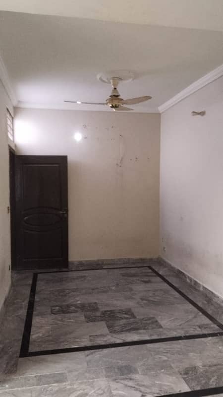 1 kanal full house available for rent in DHA 11 rahbar 11