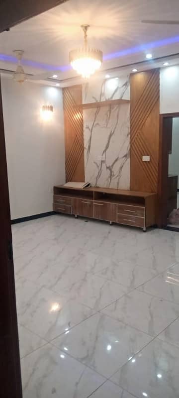 1 kanal upper portion for rent in Valencia Town lahore 0