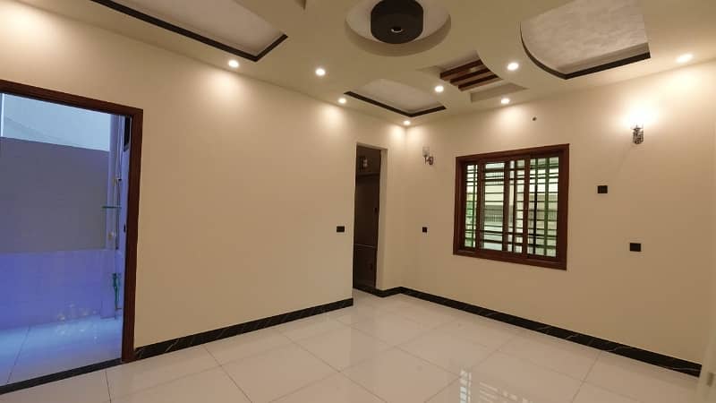 Tripple Storey 240 Square Yards House For sale In Gulshan-e-Iqbal - Block 2 Karachi 1