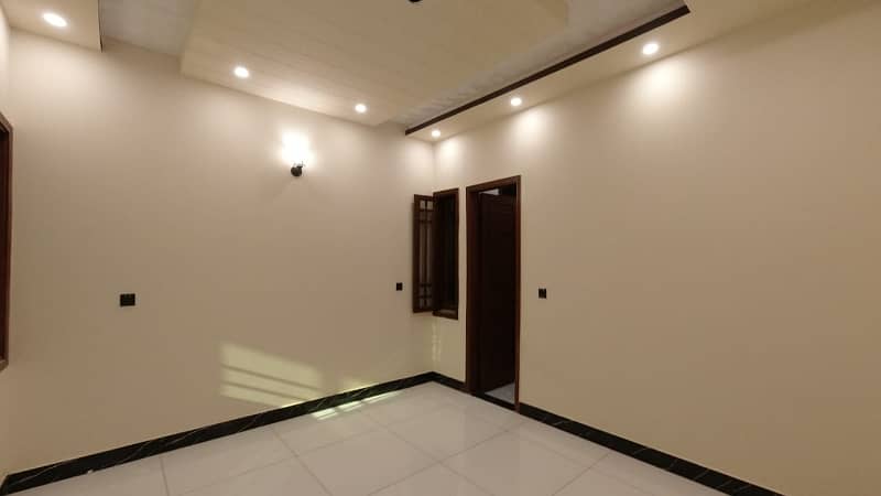 Tripple Storey 240 Square Yards House For sale In Gulshan-e-Iqbal - Block 2 Karachi 6