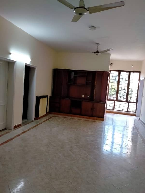 1 Kanal Lower Portion 3 Bed Original Picture For Rent 4