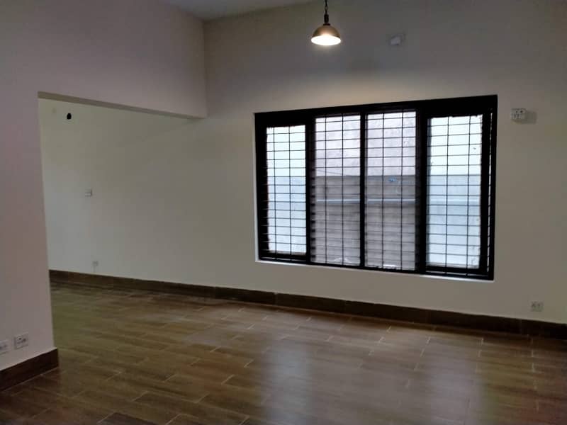 1 Kanal Lower Portion 3 Bed Original Picture For Rent 11