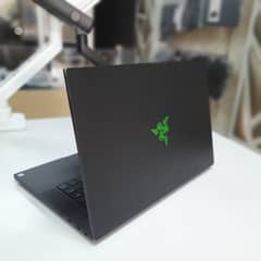 RAZER BLADE RZ09-02 CORE i7  8TH GEN 16GB RAM, 512GB SSD, 143hz displa