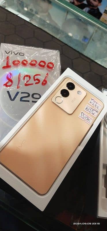 vivo V29E for sale in shujabad Multan. 03164165416 2