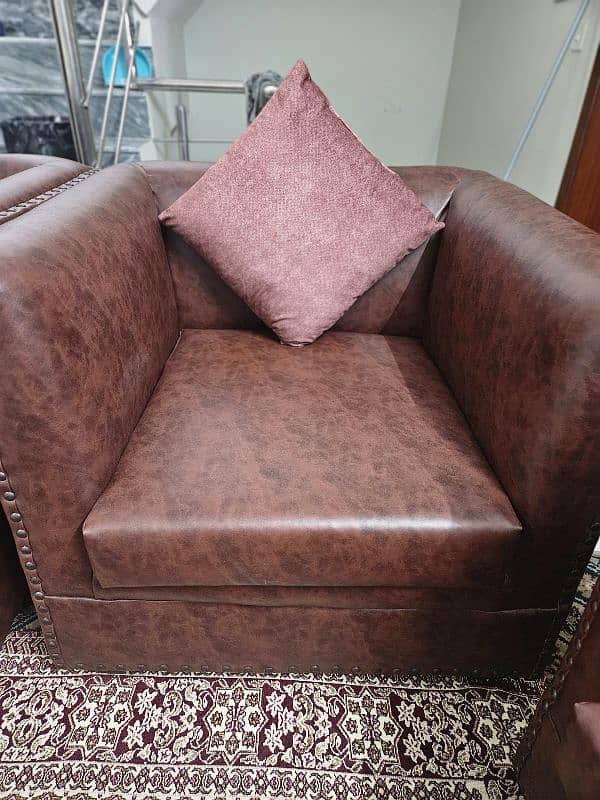 5 seater leather sofa 0