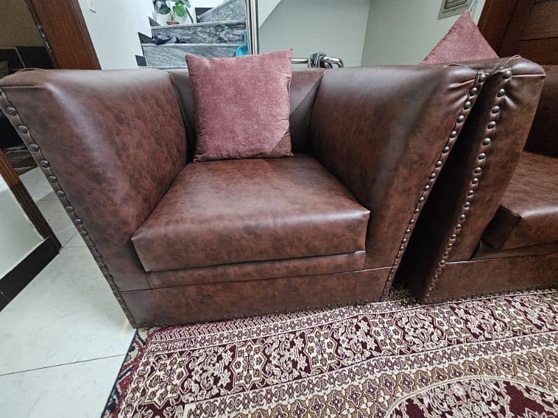 5 seater leather sofa 7