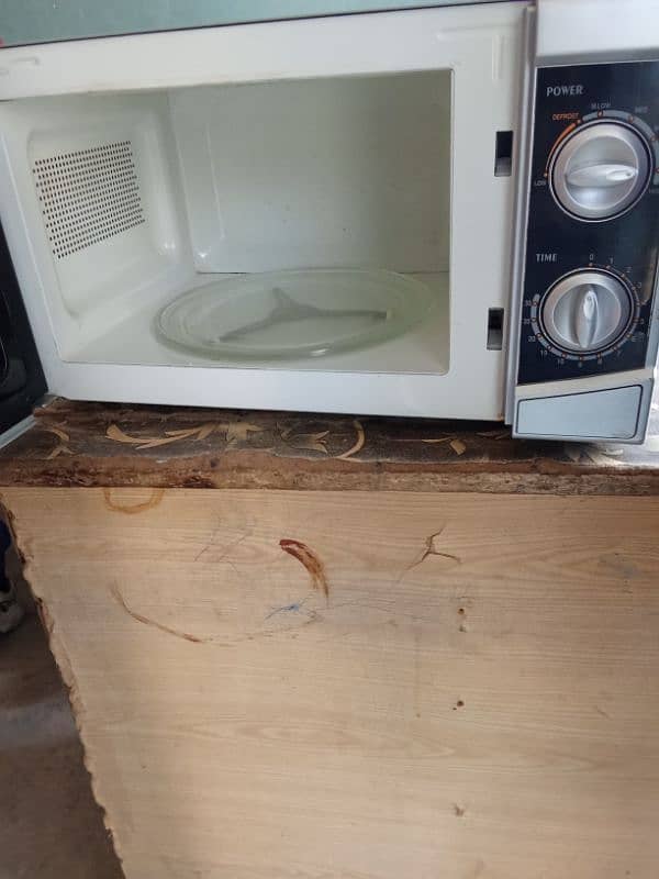 Haier microwave Owen 20L condition saf 1