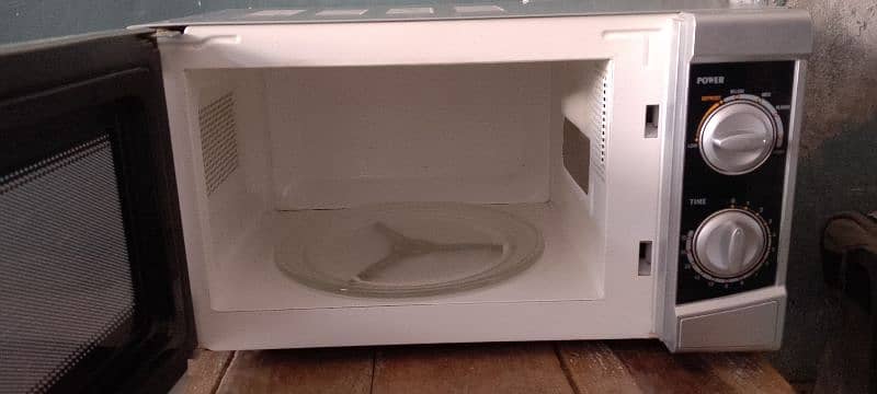 Haier microwave Owen 20L condition saf 2