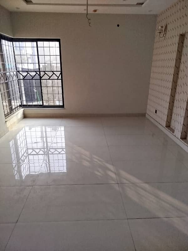 Exquisite 10 Marla Modern House For Sale In DHA Phase 7 13