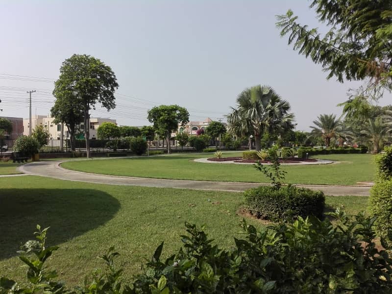 Prime Location 5 Marla Residential Plot In EME Society - Block D Is Available 3