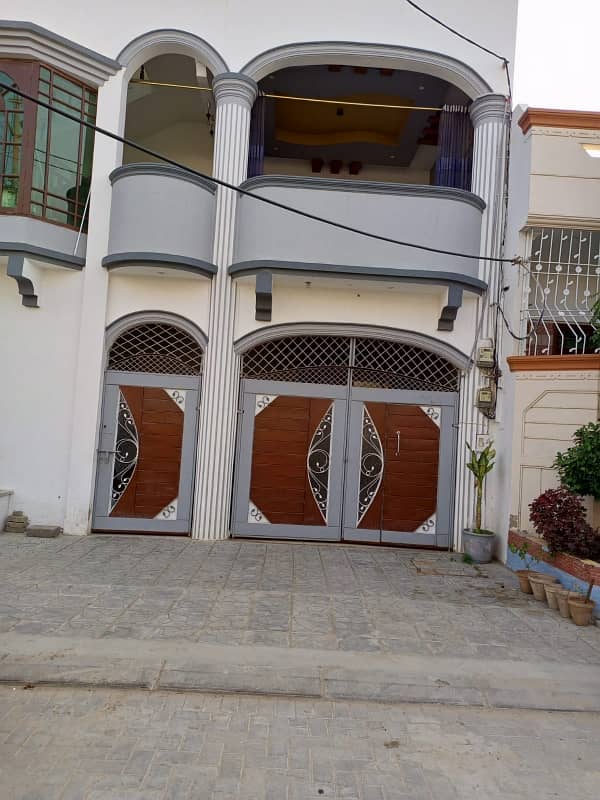 House Of 200 Square Yards In Gulshan-e-Kaneez Fatima Phase 1 - Block 3 Is Available 3