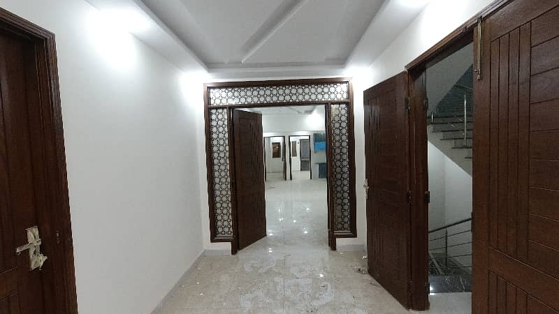 Good Corner 1800 Square Feet Upper Portion For Sale In Gulshan-E-Iqbal - Block 13 13