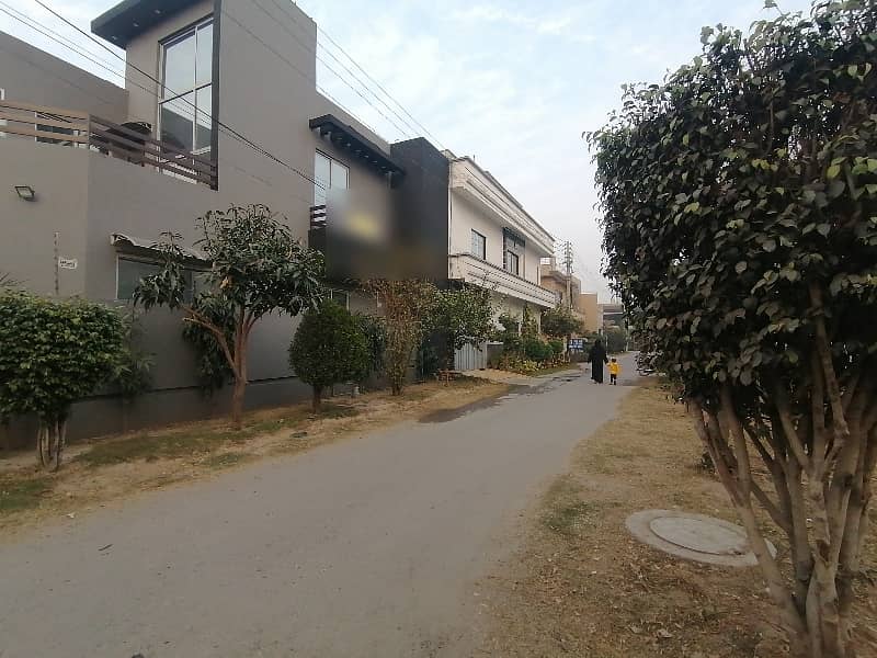 Get An Attractive Corner House In Lahore Under Rs. 40000000 4