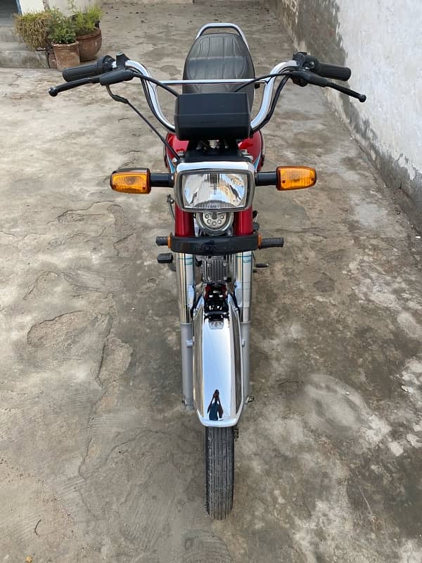 Honda Cd 70 2023/2024 Model 4