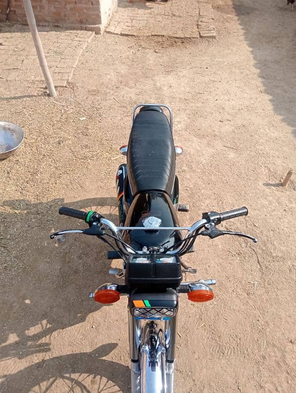 Honda 125 model 2023 black 5