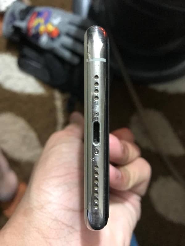 Iphone 11 pro max pta 4