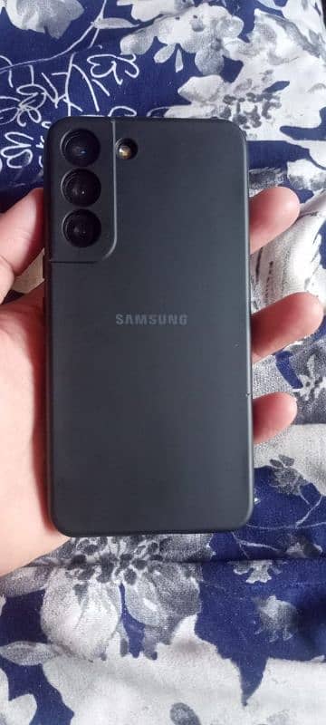 10/9 condition Samsung S22 0