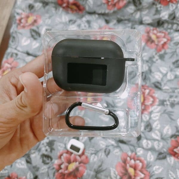 airpods A9 pro with silicone case full box ha 4