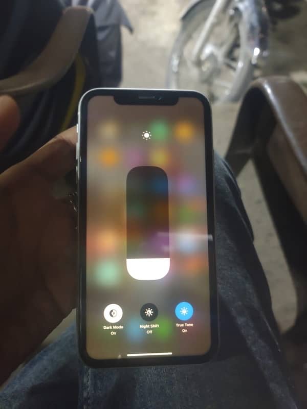 iPhone XR non pta factory unlock 64gb 4