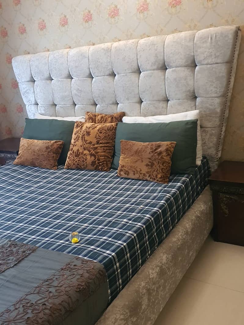 bed / king size bed / double bed / side tables / wooden king size bed 4