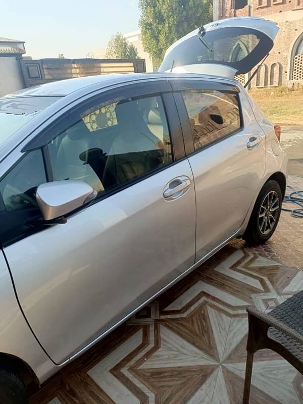 Toyota Vitz 2018 9