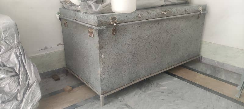 Paiti/Peti, Paiti, Storage Trunk, Storage Box, Big Size With Stand 3