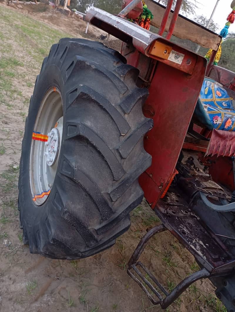 Massey Ferguson 375 Tractor Model 1993 7