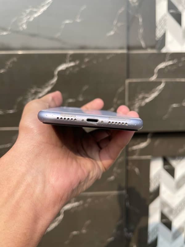 iPhone 11 64 GB factory unlock 3