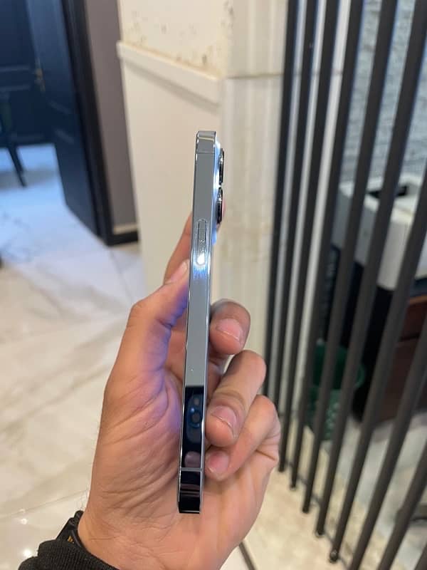 Iphone 13 Pro Lush Condition Syeriya Blue 4