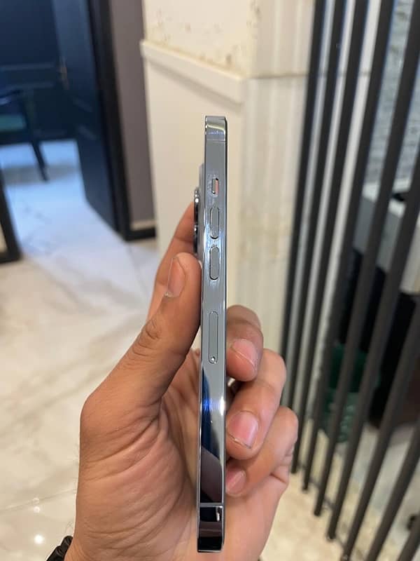 Iphone 13 Pro Lush Condition Syeriya Blue 6