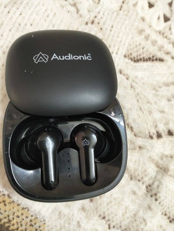 brad new Audionic airbud 550 3