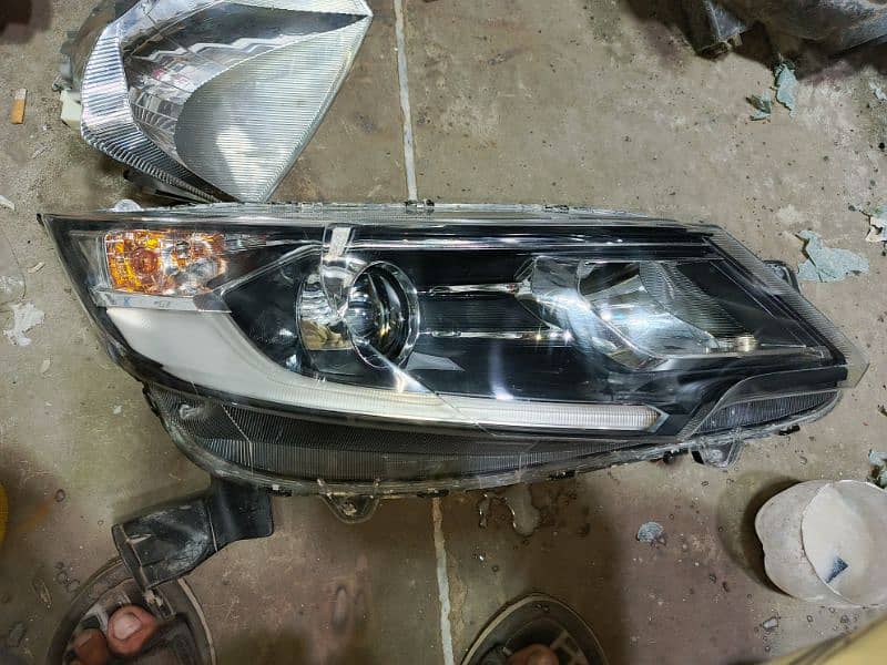 Honda BRV Headlight 8