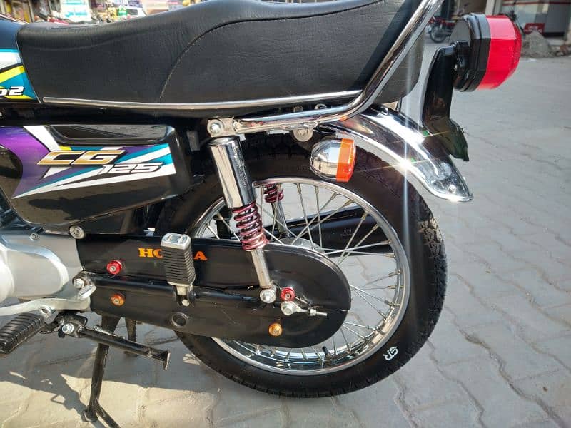 honda cg 125 2020 black 3