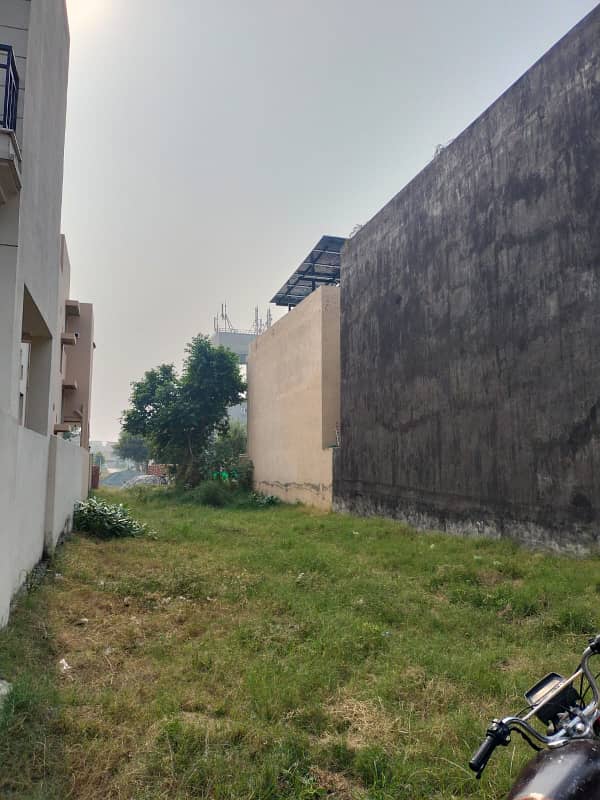 10 Marla Plot For Sale In DHA 9 Town Block B 1309 2