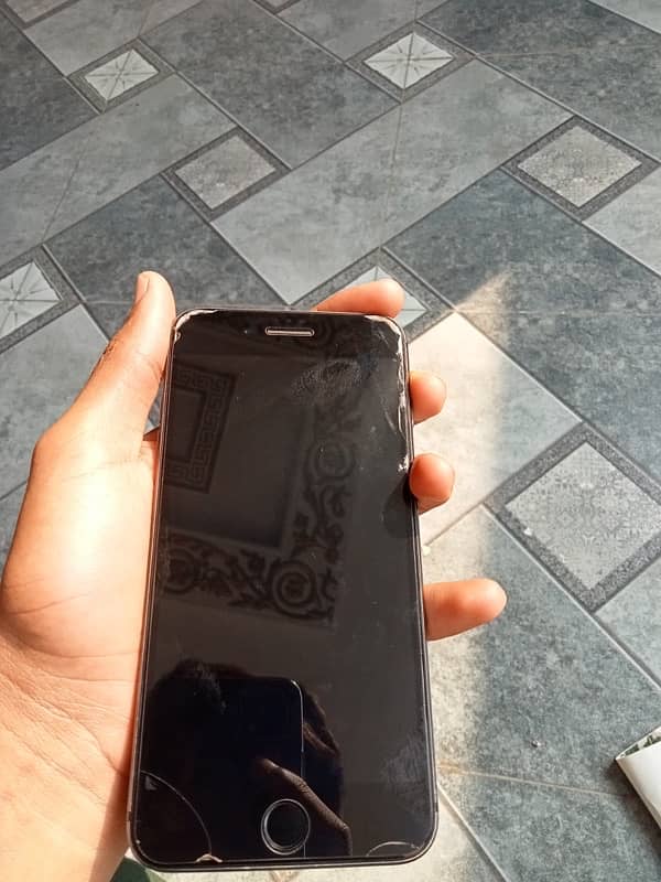 8 Plus for sale Sim Wroking In Very Low price 3