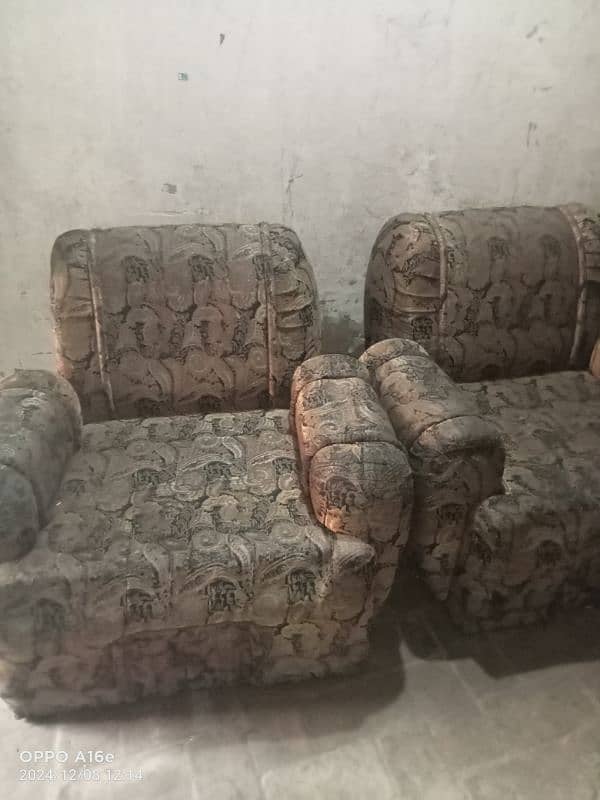 sofa set neat and clean 4